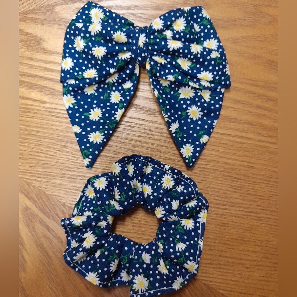 Floral Navy Hair Bow and Scrunchie Set Size:OS Handmade